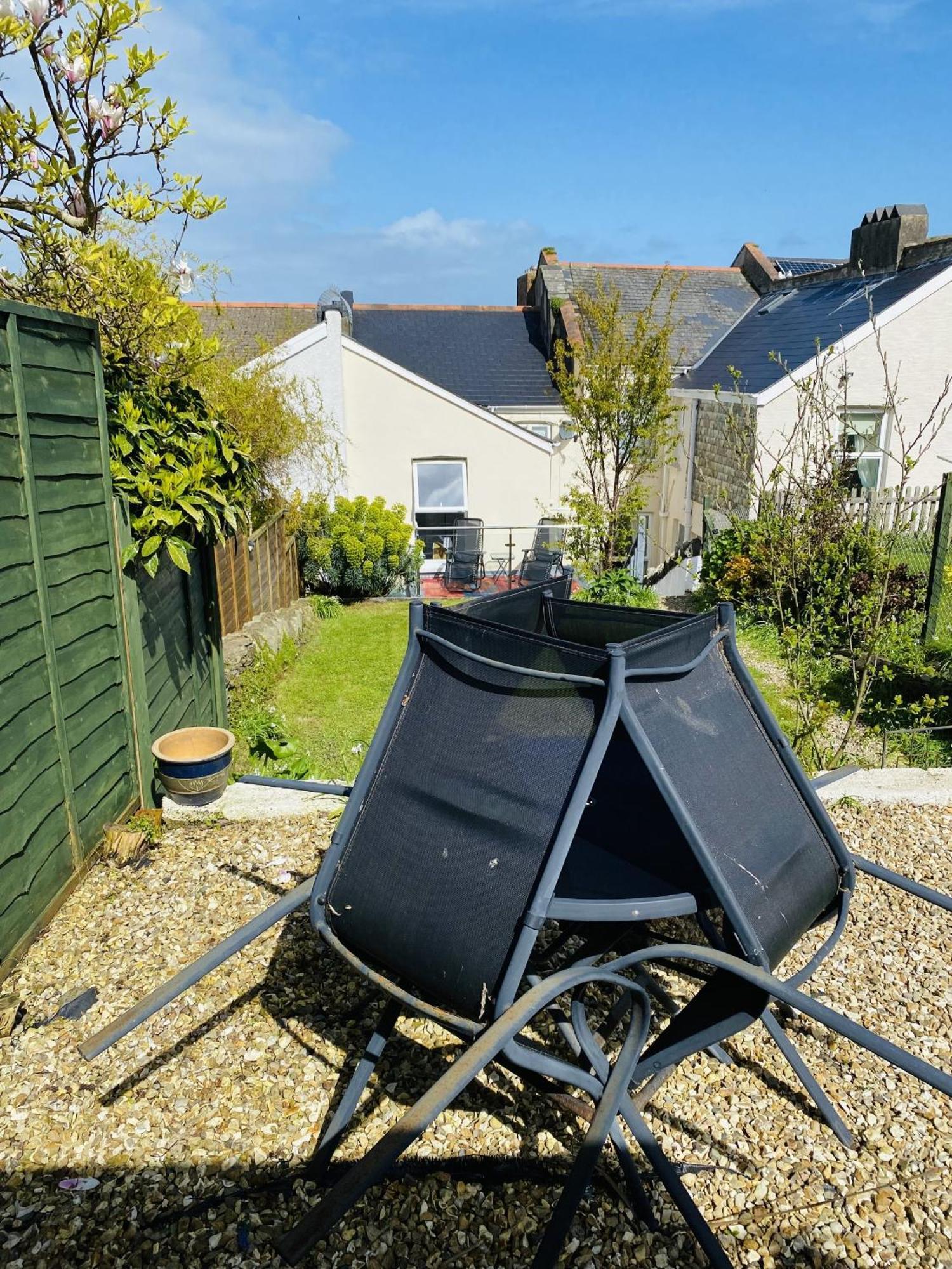 Ocean Terrace, Ilfracombe, 4 Bedrooms, Sleeps 8, Stunning Sea Views, Parking, Garden, Pet Friendly Holiday home *