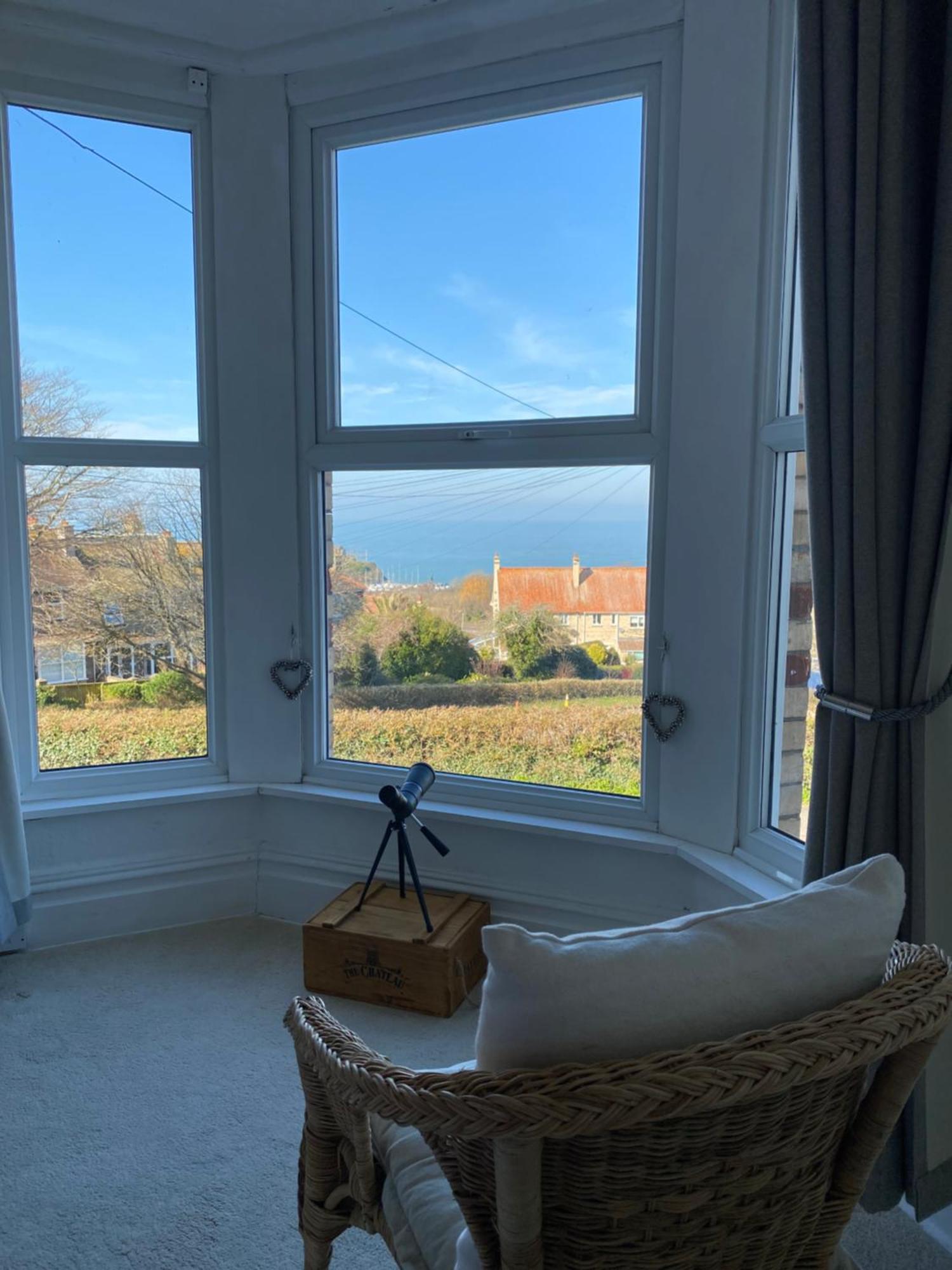 Ocean Terrace, Ilfracombe, 4 Bedrooms, Sleeps 8, Stunning Sea Views, Parking, Garden, Pet Friendly Ilfracombe