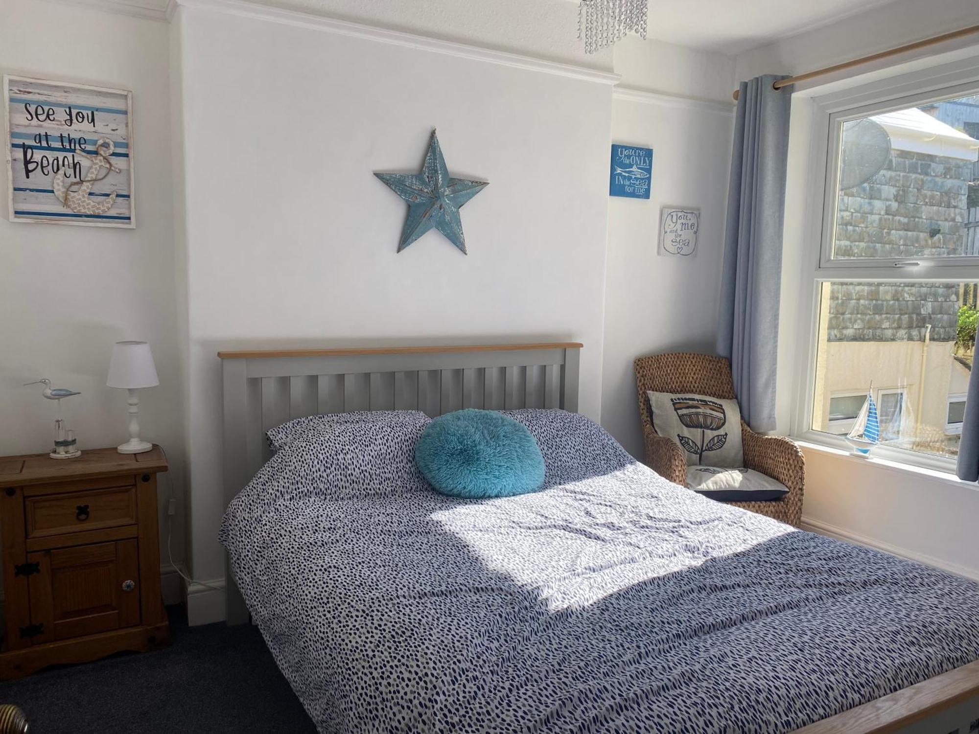 Ocean Terrace, Ilfracombe, 4 Bedrooms, Sleeps 8, Stunning Sea Views, Parking, Garden, Pet Friendly Holiday home *